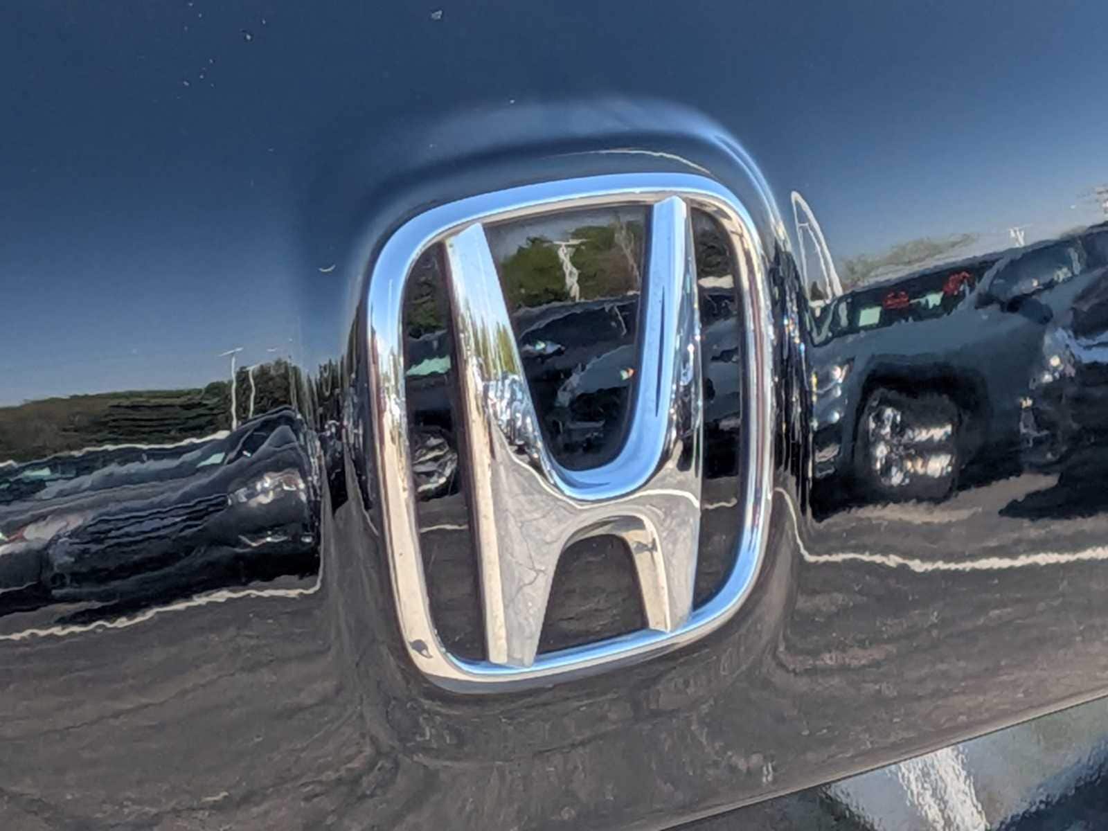 Thumbnail: 2017 Honda Pilot - 12