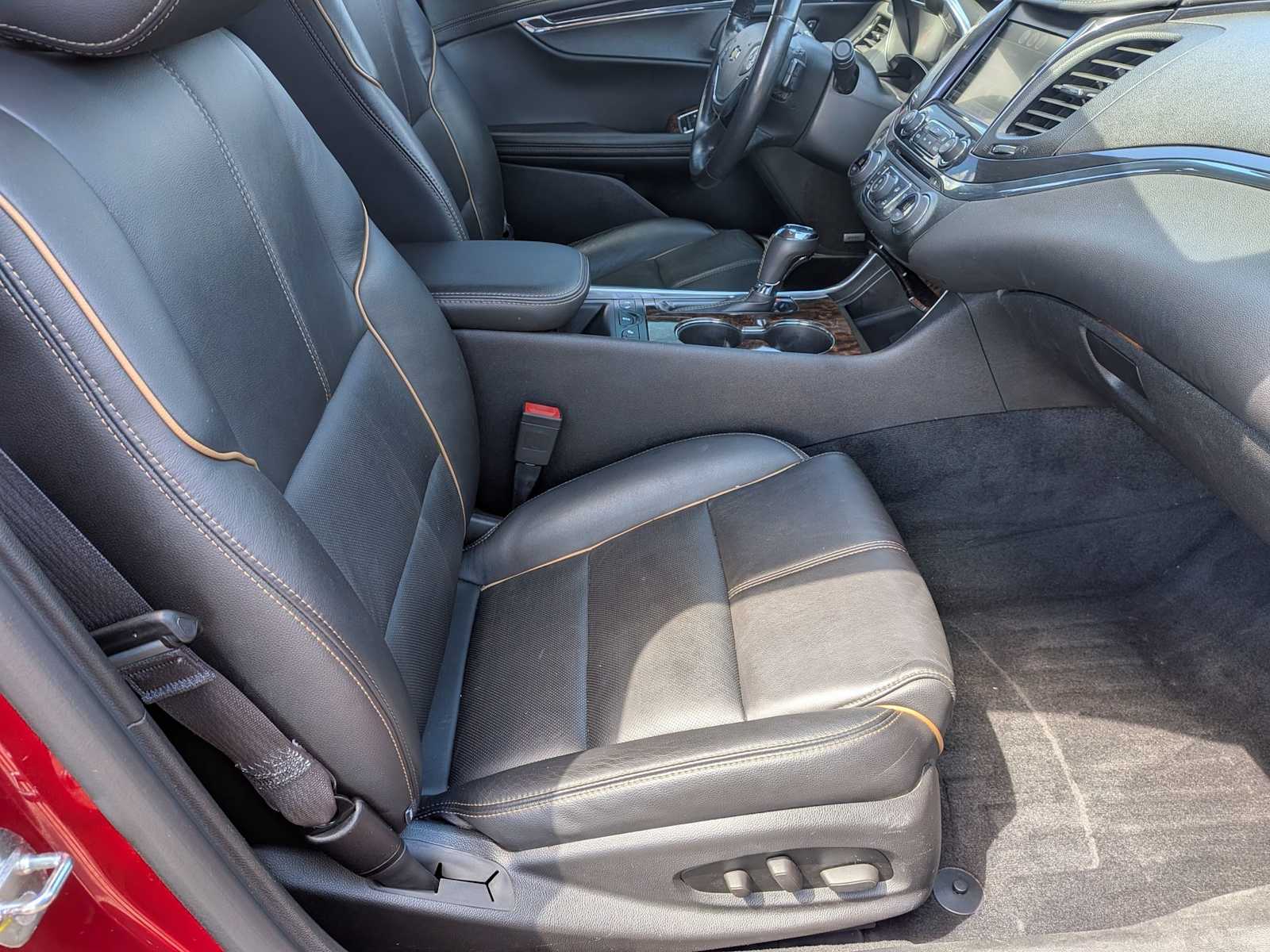 Thumbnail: 2014 Chevrolet Impala - 21