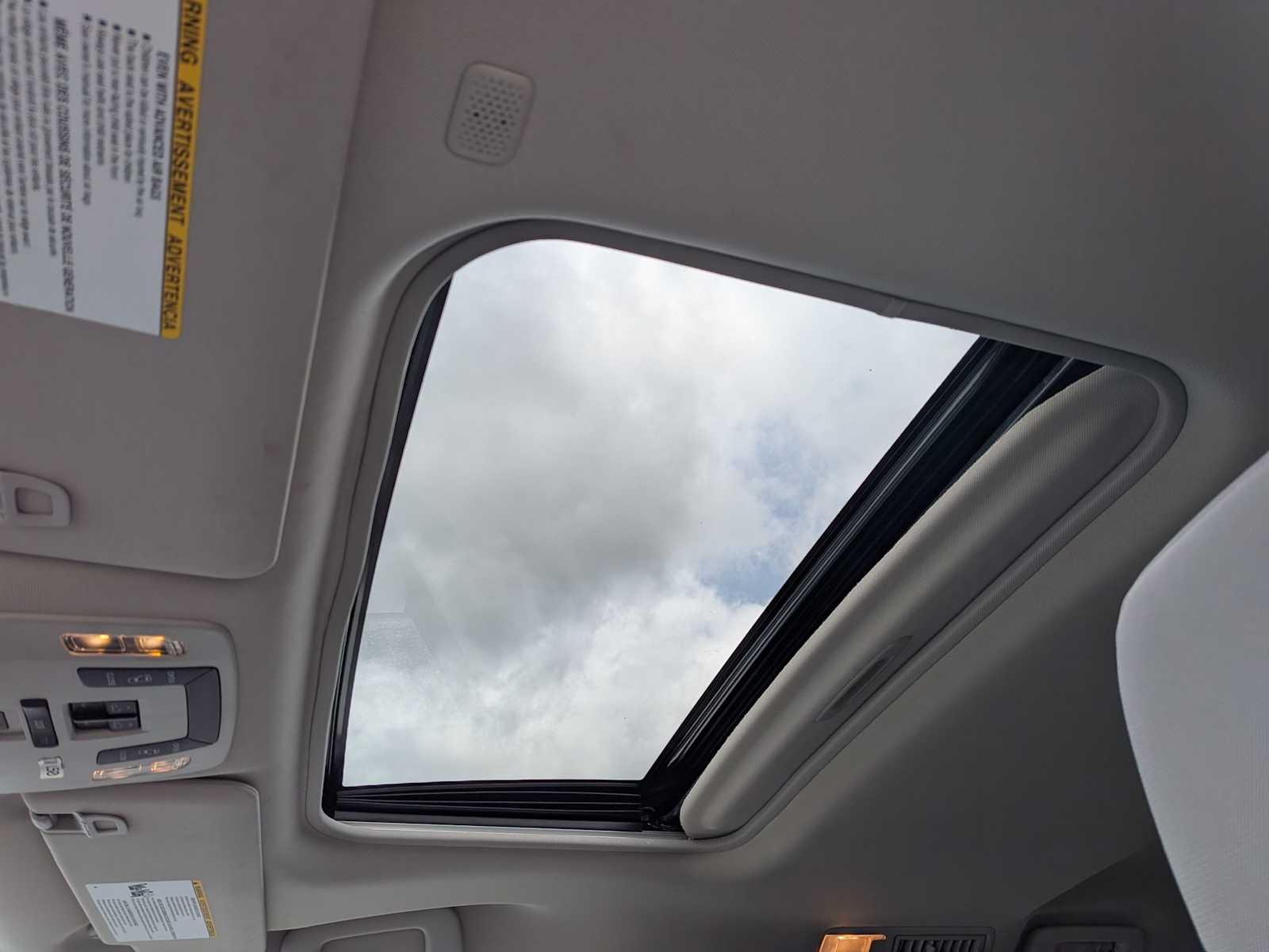 Thumbnail: 2021 Toyota Sienna - 15