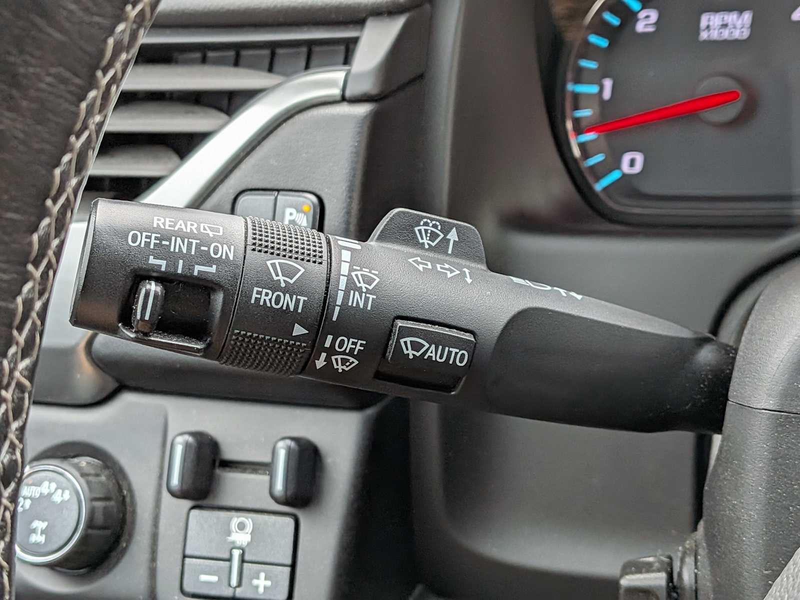 Thumbnail: 2019 Chevrolet Suburban - 25