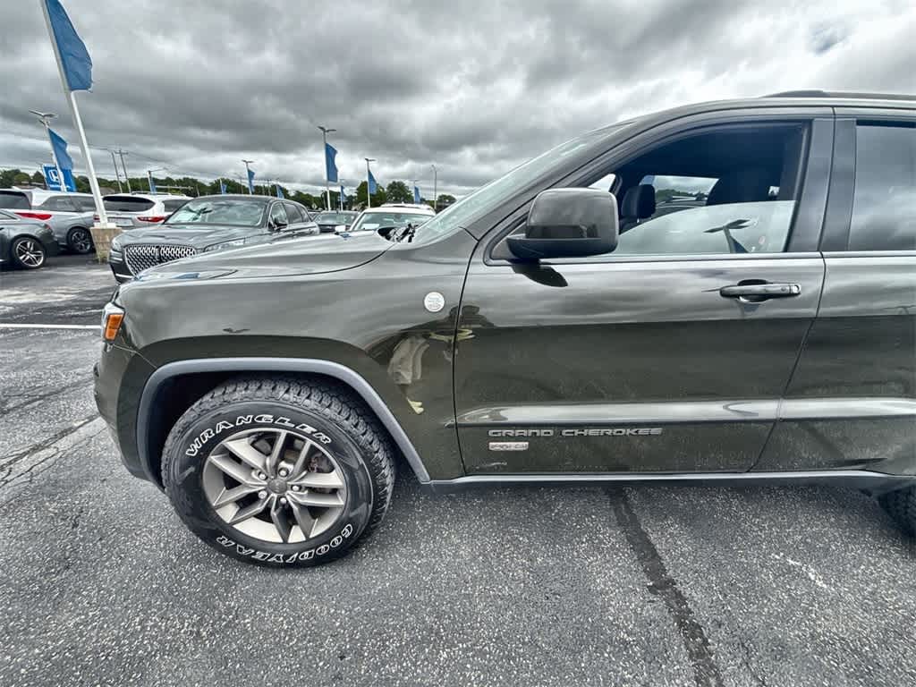 Thumbnail: 2016 Jeep Grand Cherokee - 3