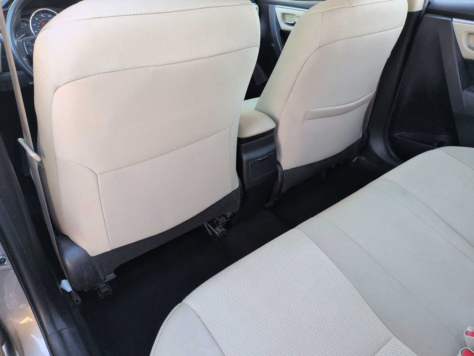 Thumbnail: 2015 Toyota Corolla - 16