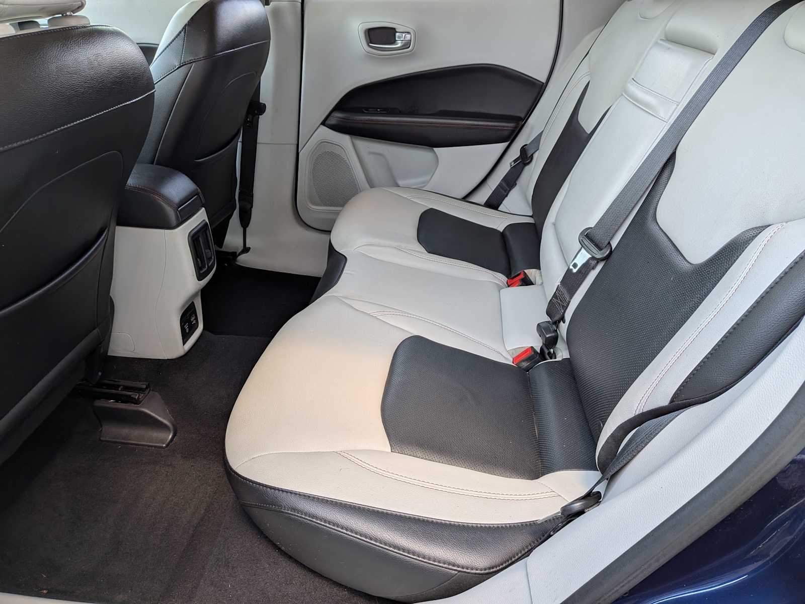 Thumbnail: 2018 Jeep Compass - 18