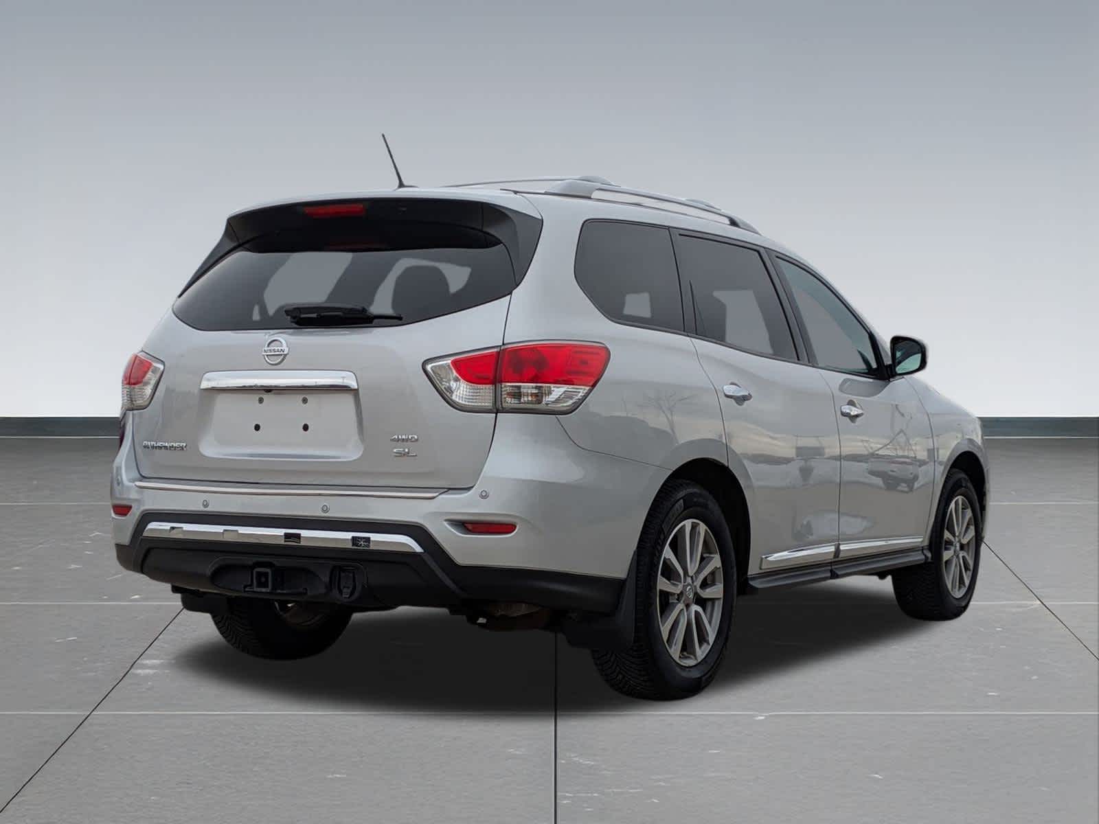 Thumbnail: 2015 Nissan Pathfinder - 6