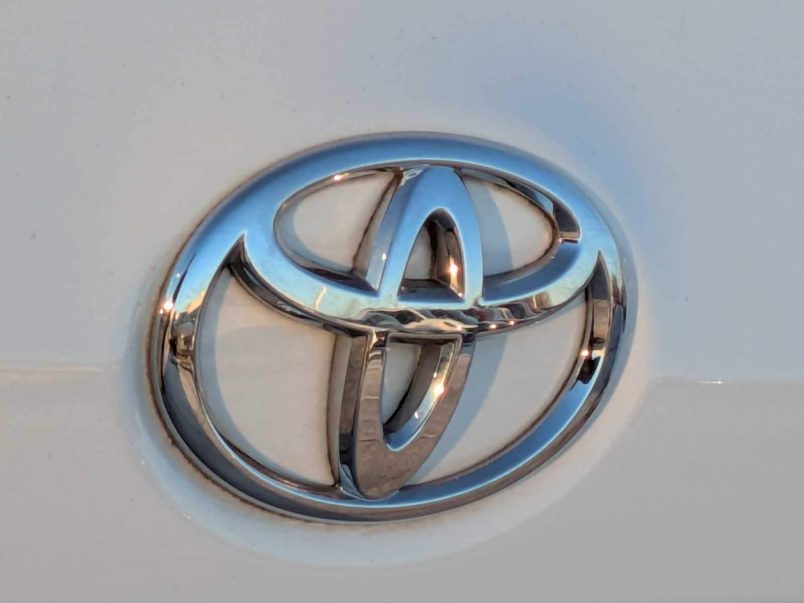 Thumbnail: 2016 Toyota Corolla - 11