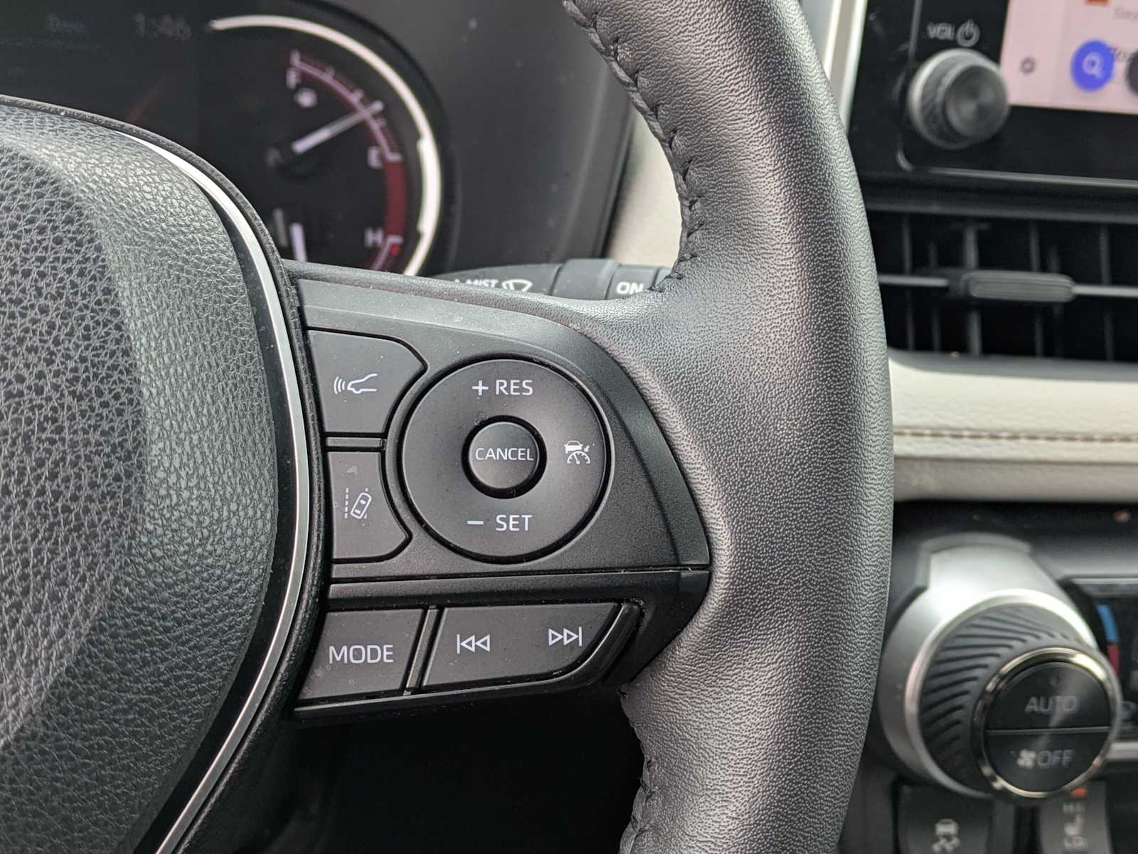 Thumbnail: 2023 Toyota RAV4 - 24