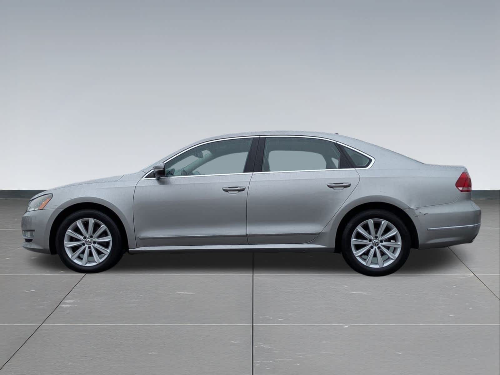 Thumbnail: 2013 Volkswagen Passat - 3