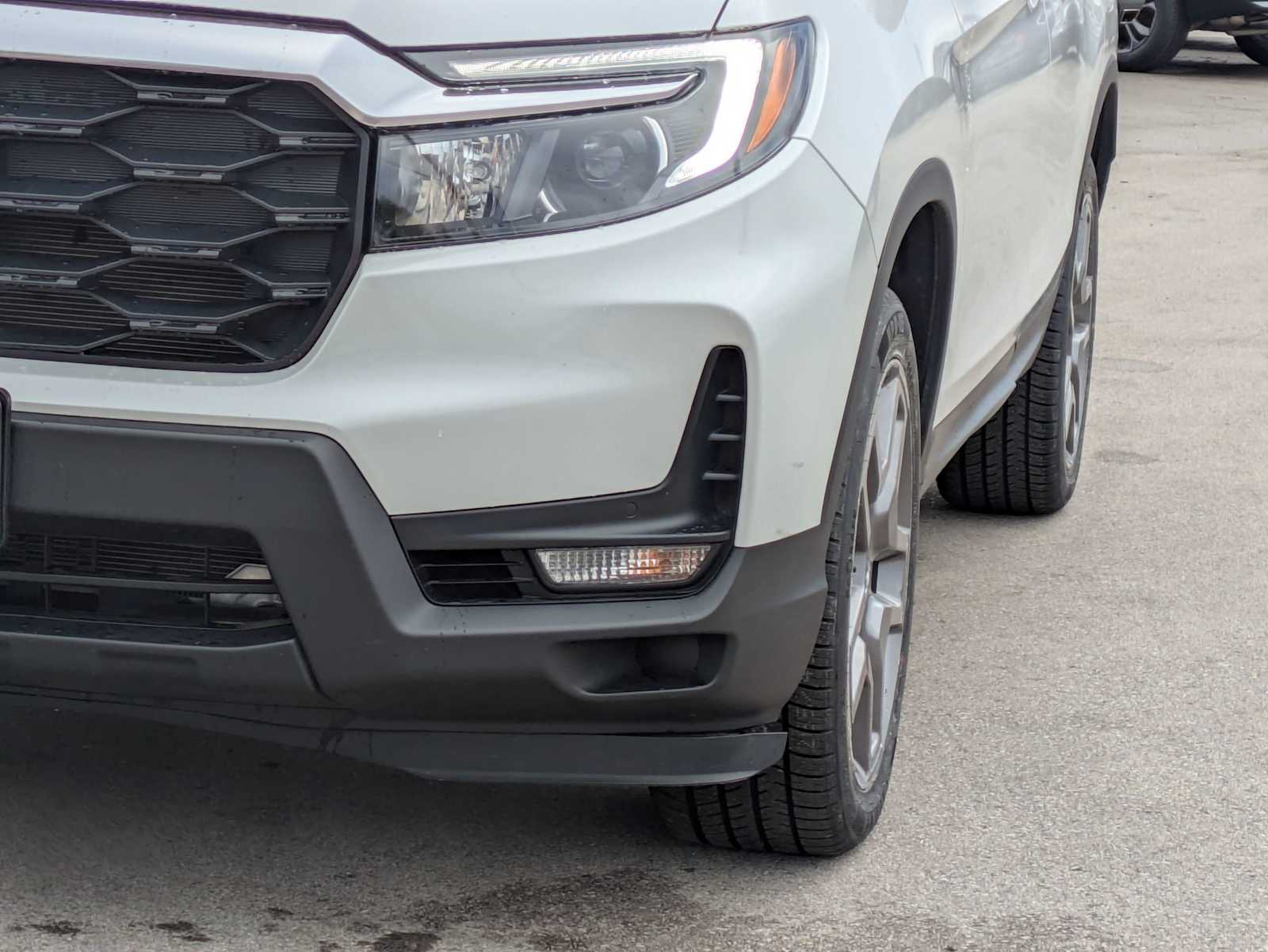 Thumbnail: 2023 Honda Passport - 10