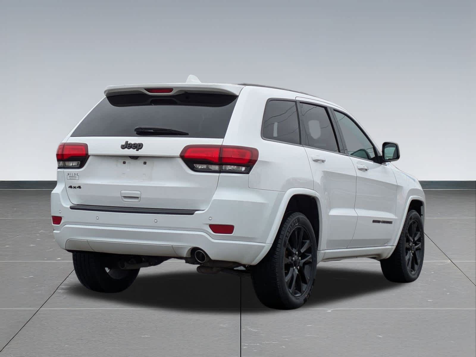 Thumbnail: 2020 Jeep Grand Cherokee - 6
