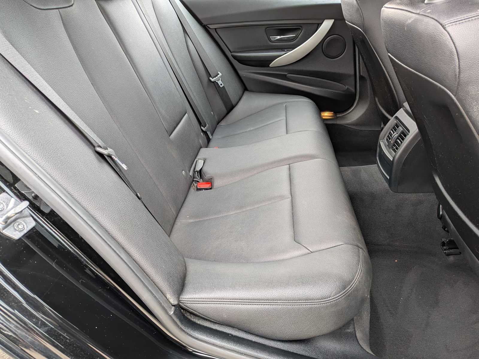 Thumbnail: 2015 BMW 3 Series - 19