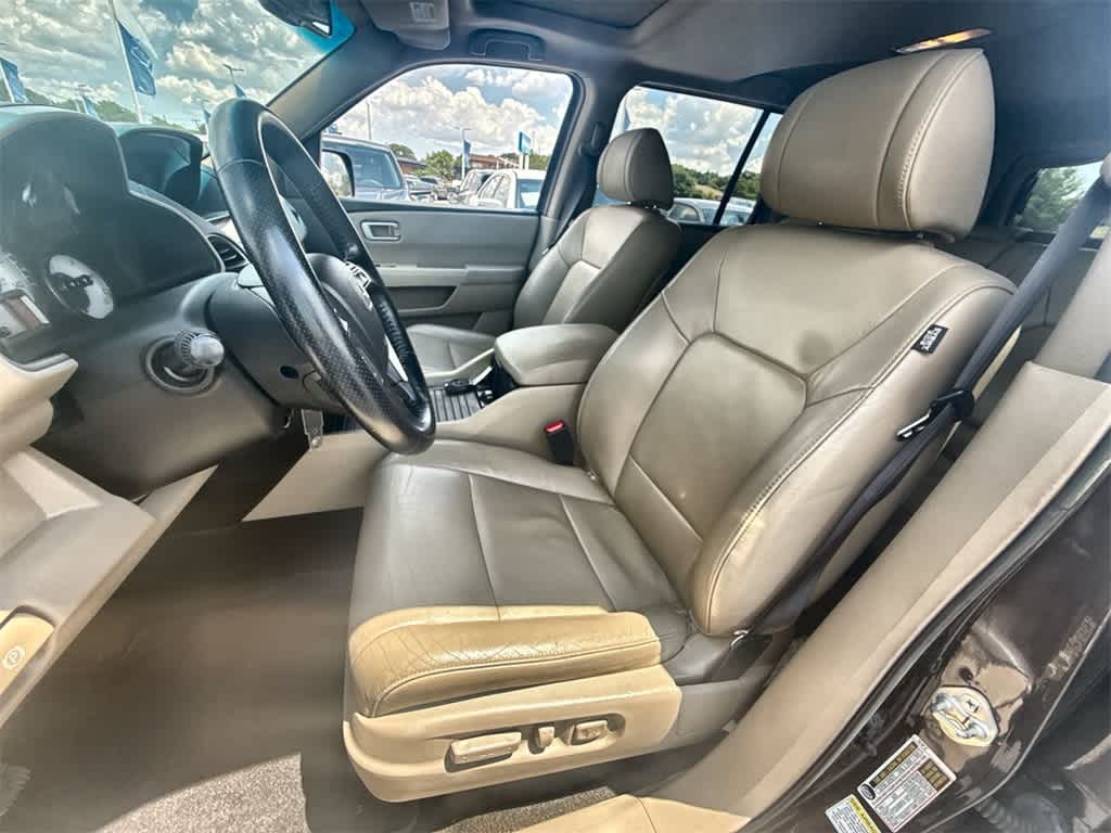 Thumbnail: 2013 Honda Pilot - 14