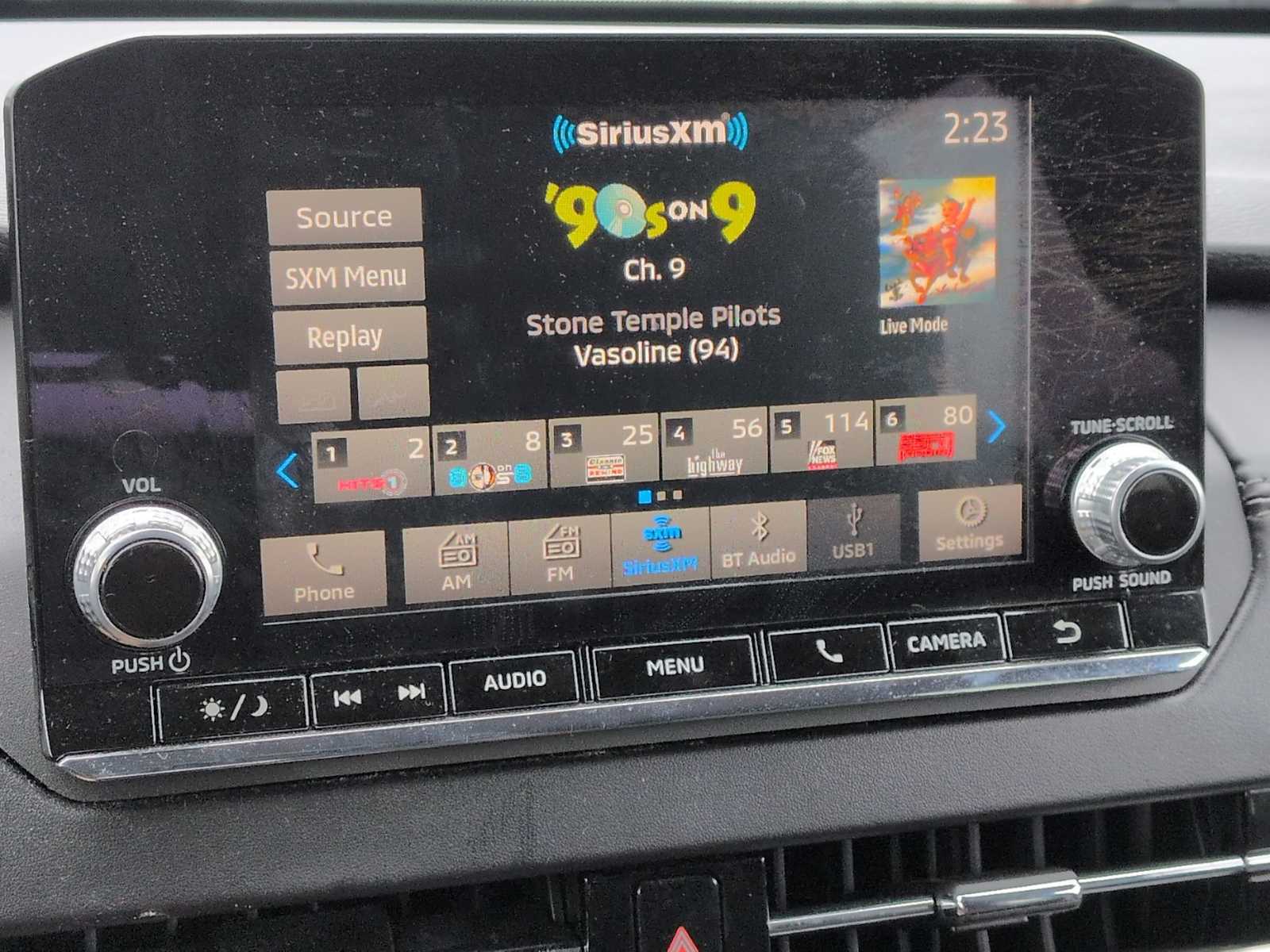 Thumbnail: 2022 Mitsubishi Outlander - 26