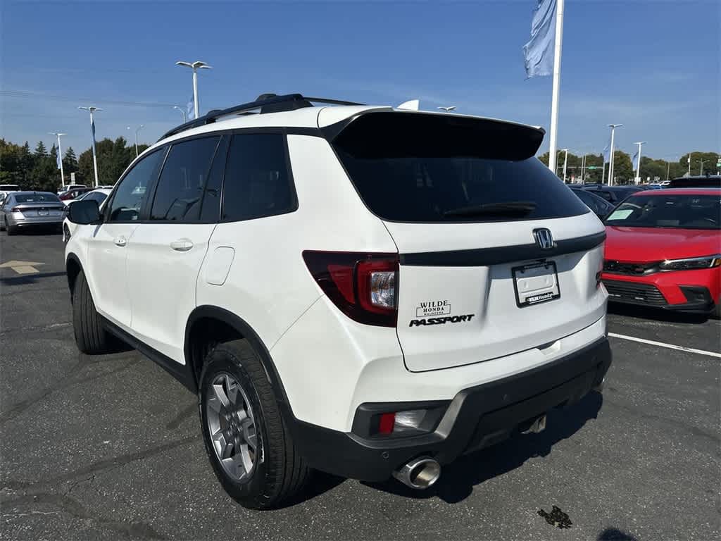 2023 Honda Passport TrailSport photo 2