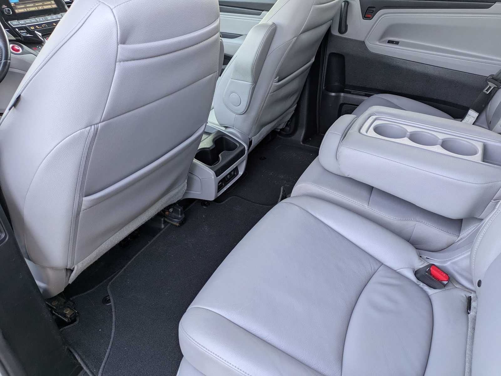 Thumbnail: 2019 Honda Odyssey - 16