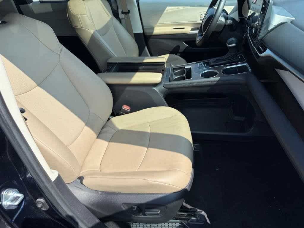 Thumbnail: 2022 Toyota Sienna - 10