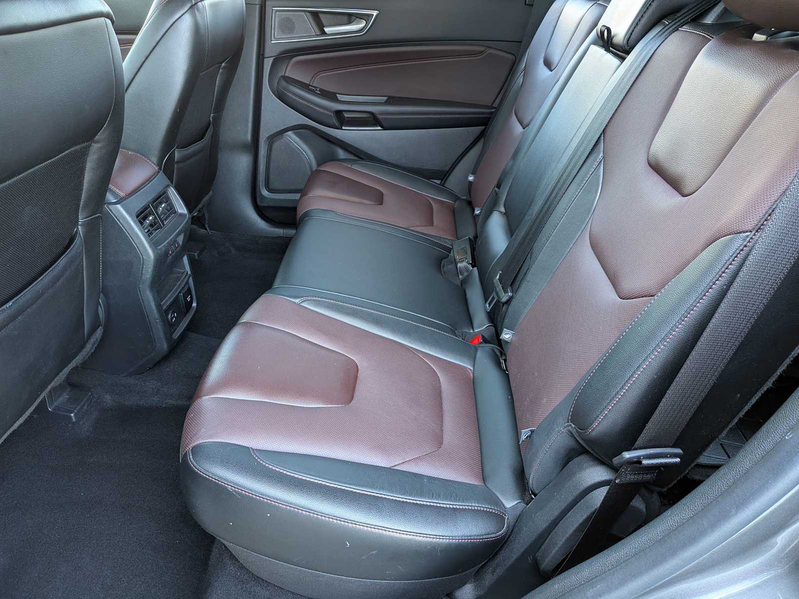 Thumbnail: 2021 Ford Edge - 18