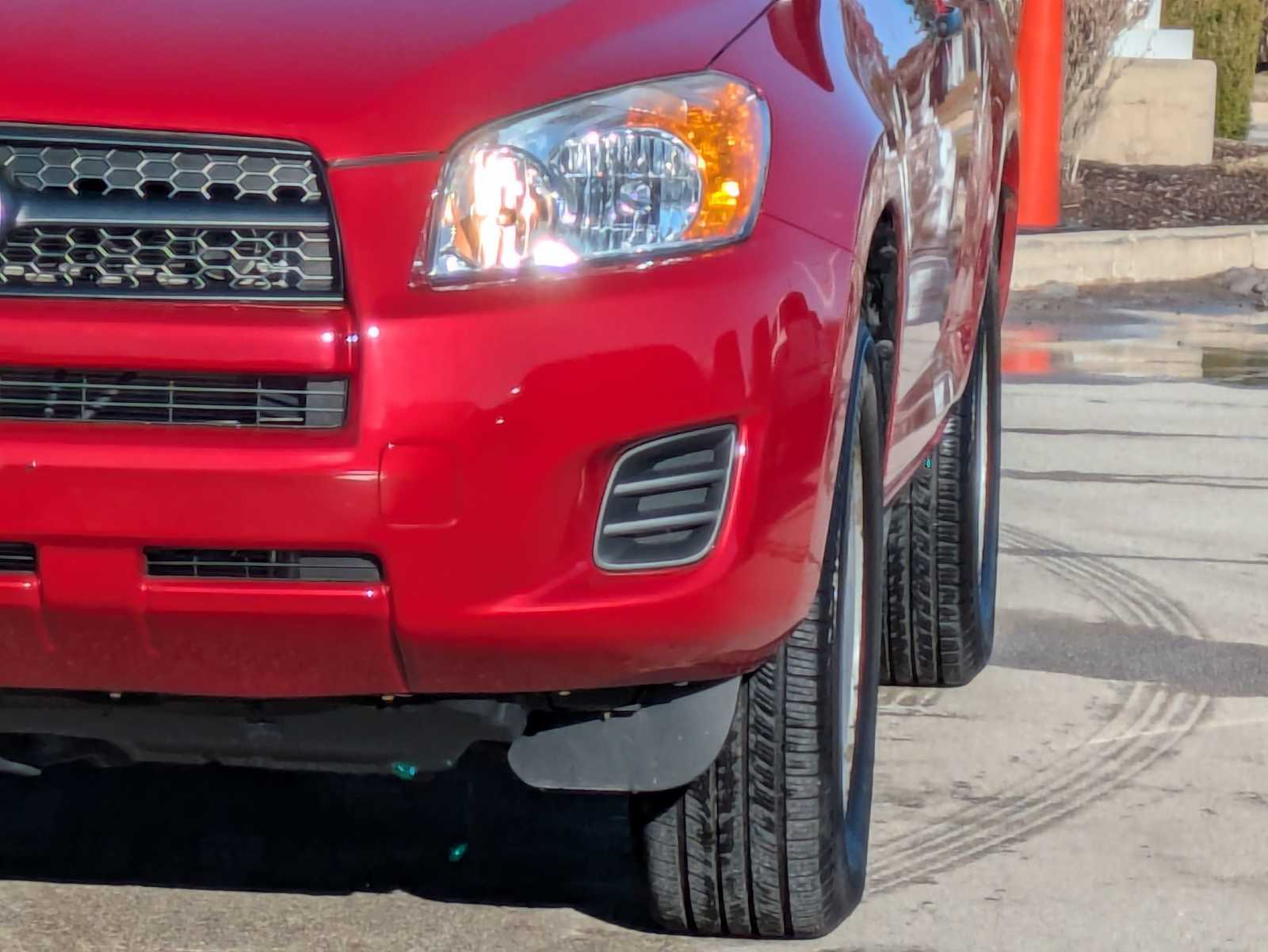 Thumbnail: 2011 Toyota RAV4 - 10