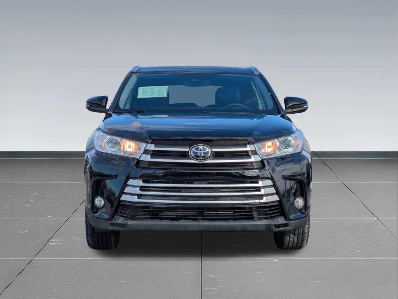 Thumbnail: 2019 Toyota Highlander - 9