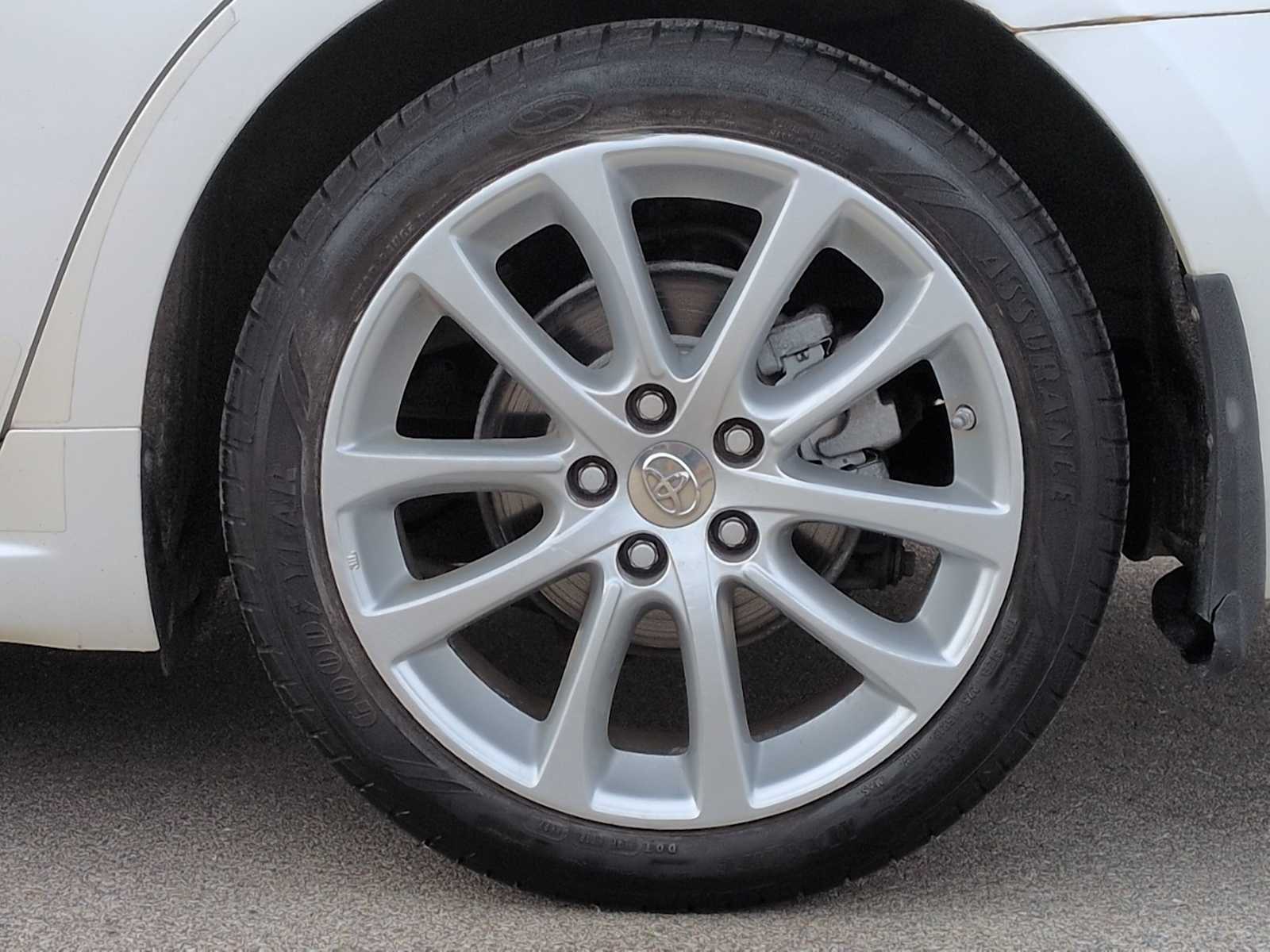 Thumbnail: 2013 Toyota Avalon - 11