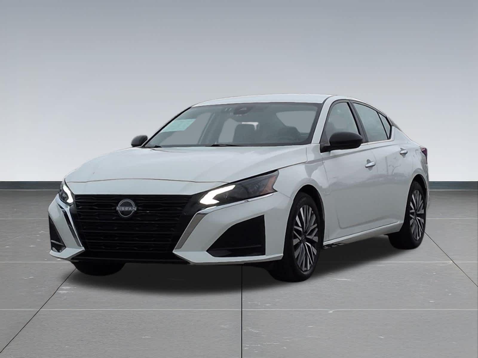 Thumbnail: 2025 Nissan Altima - 10