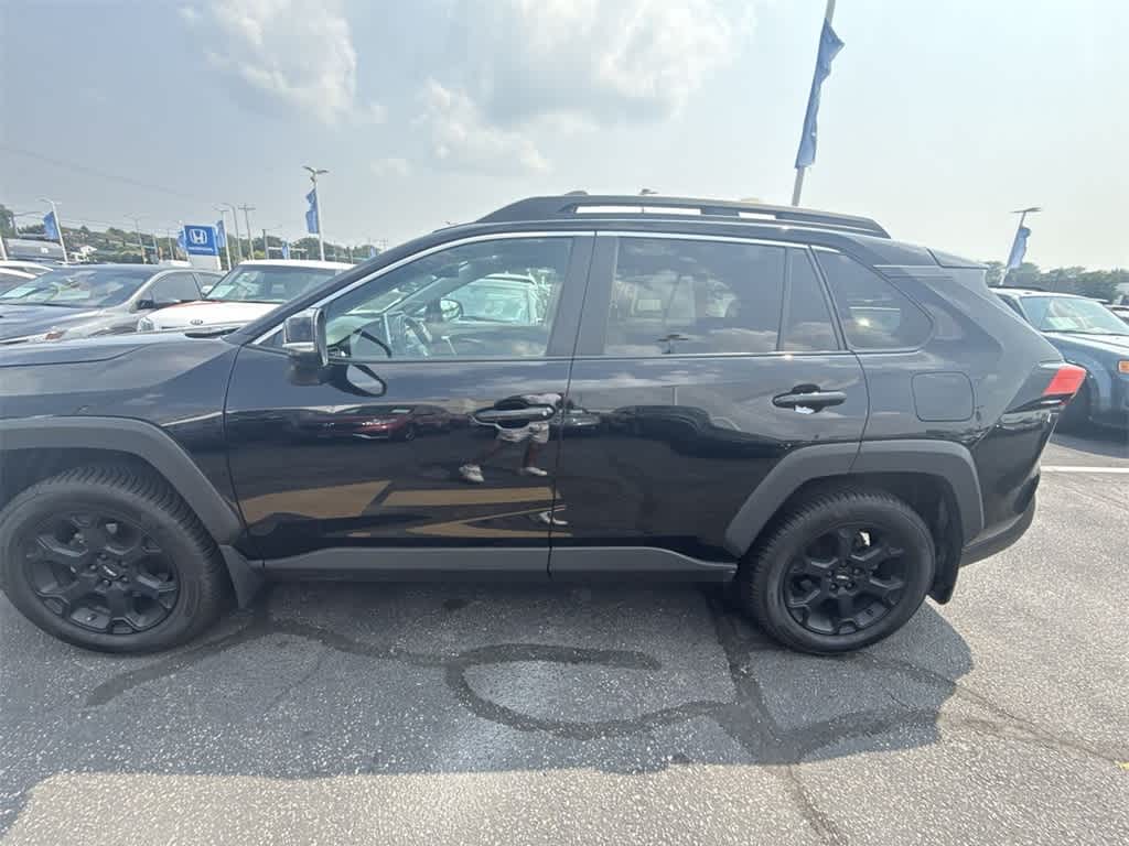 Thumbnail: 2020 Toyota RAV4 - 4