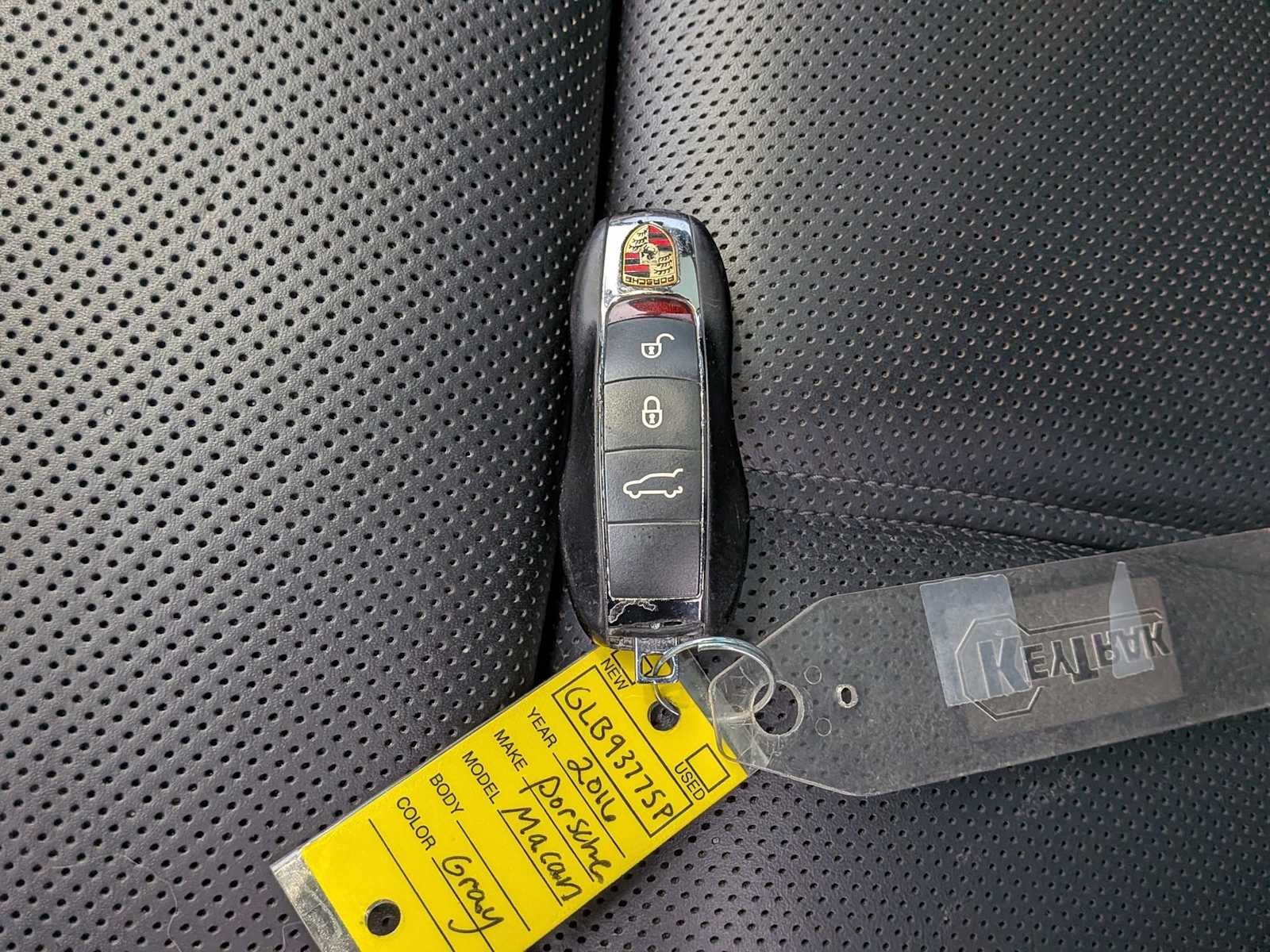 Thumbnail: 2016 Porsche Macan - 36