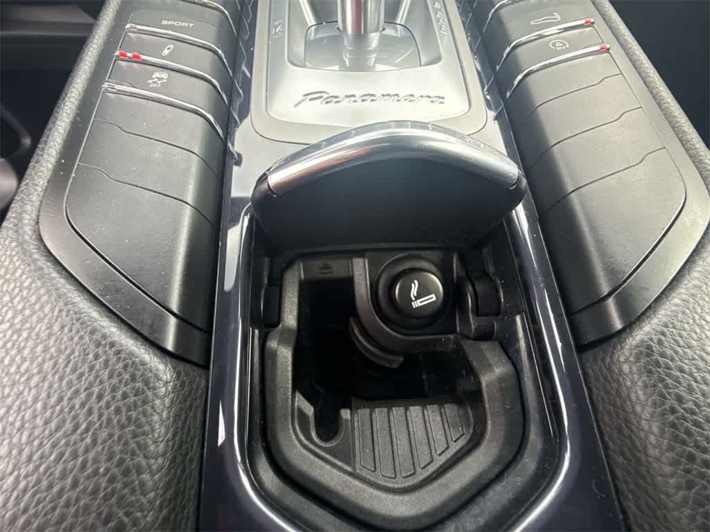 Thumbnail: 2012 Porsche Panamera - 30