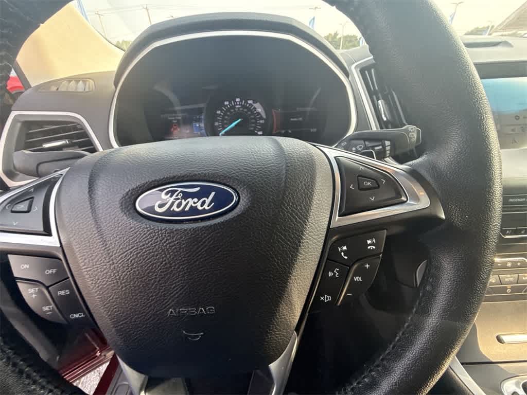 Thumbnail: 2018 Ford Edge - 24