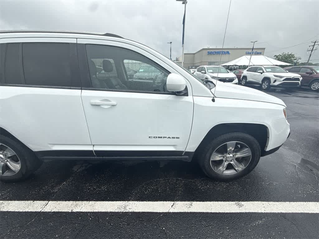 Thumbnail: 2017 Jeep Compass - 8