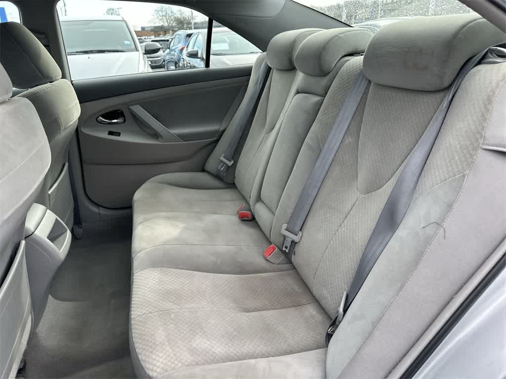 2008 Toyota Camry LE 17