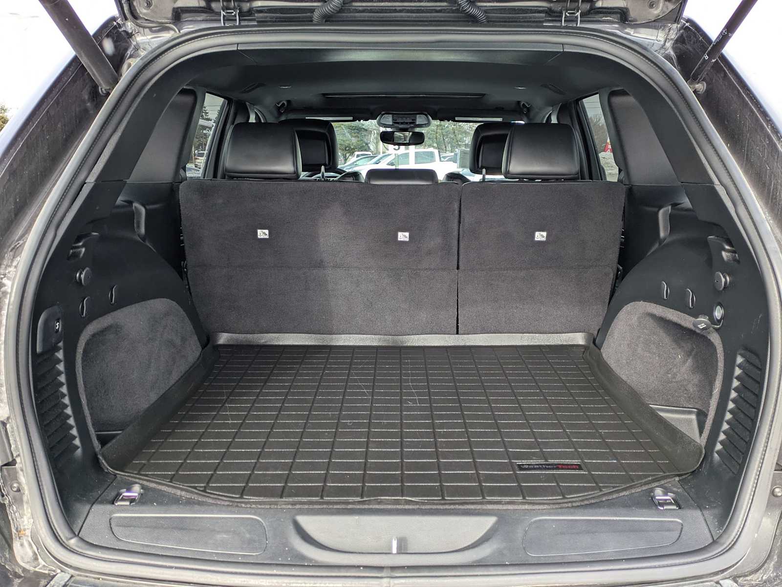 Thumbnail: 2020 Jeep Grand Cherokee - 32