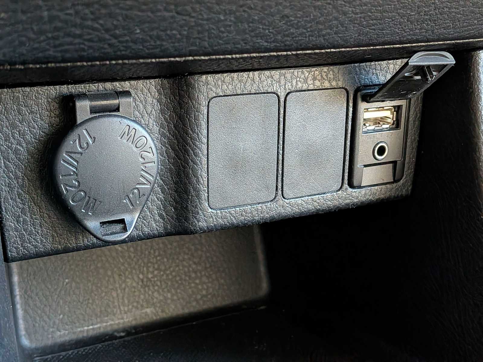 Thumbnail: 2014 Toyota Corolla - 28