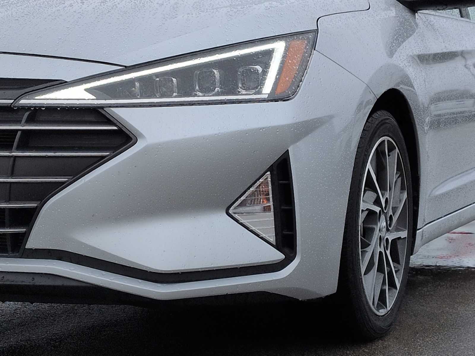 Thumbnail: 2019 Hyundai Elantra - 12