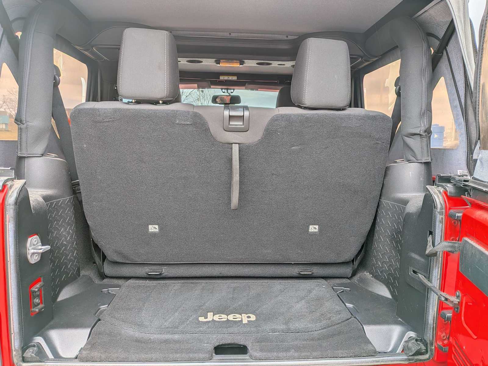 Thumbnail: 2016 Jeep Wrangler - 27