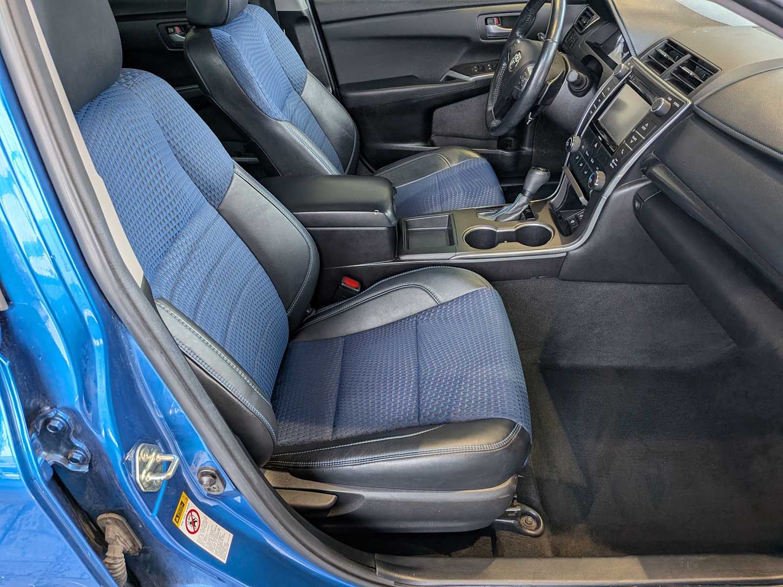 Thumbnail: 2016 Toyota Camry - 21