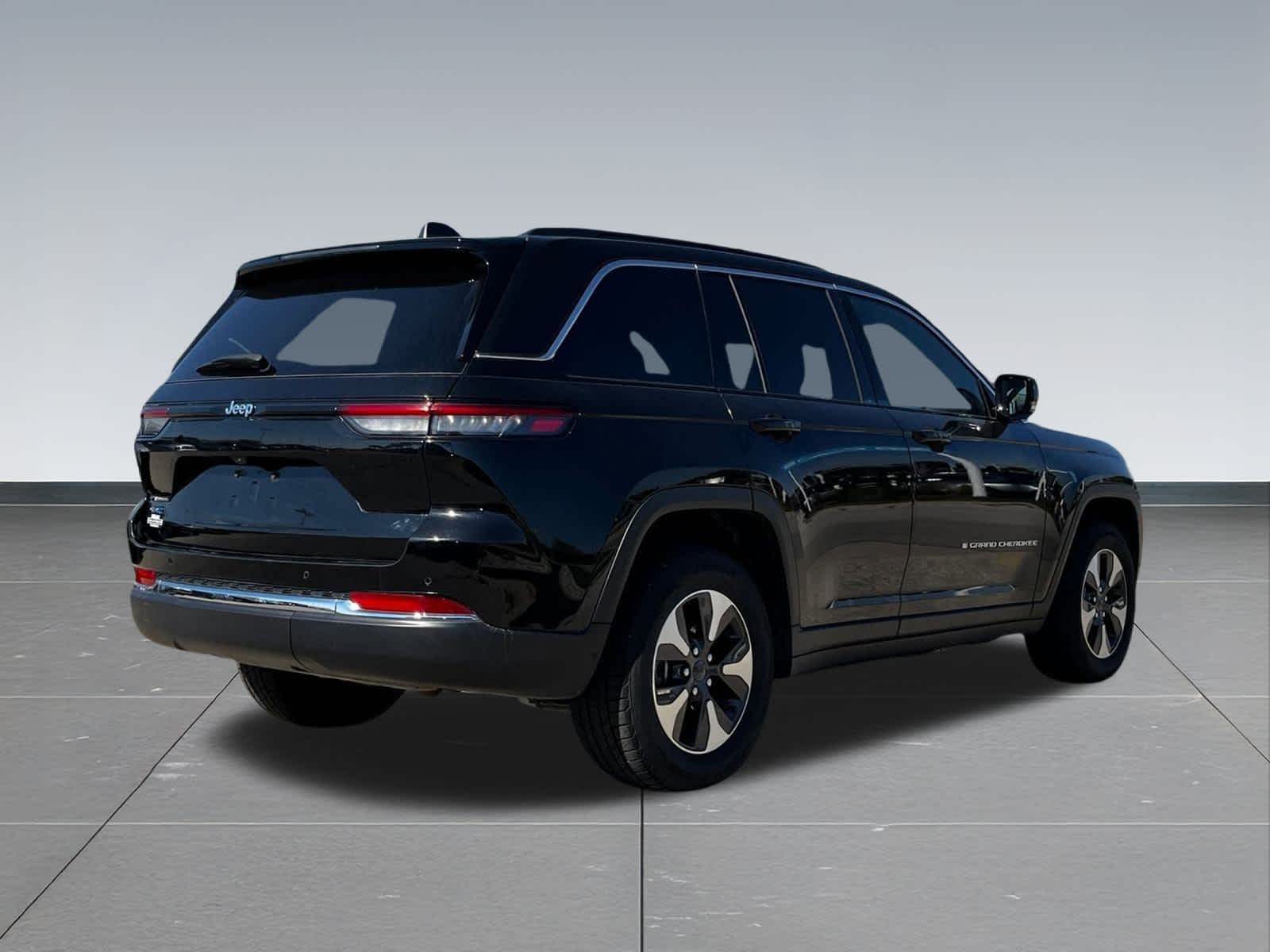 Thumbnail: 2024 Jeep Grand Cherokee - 6