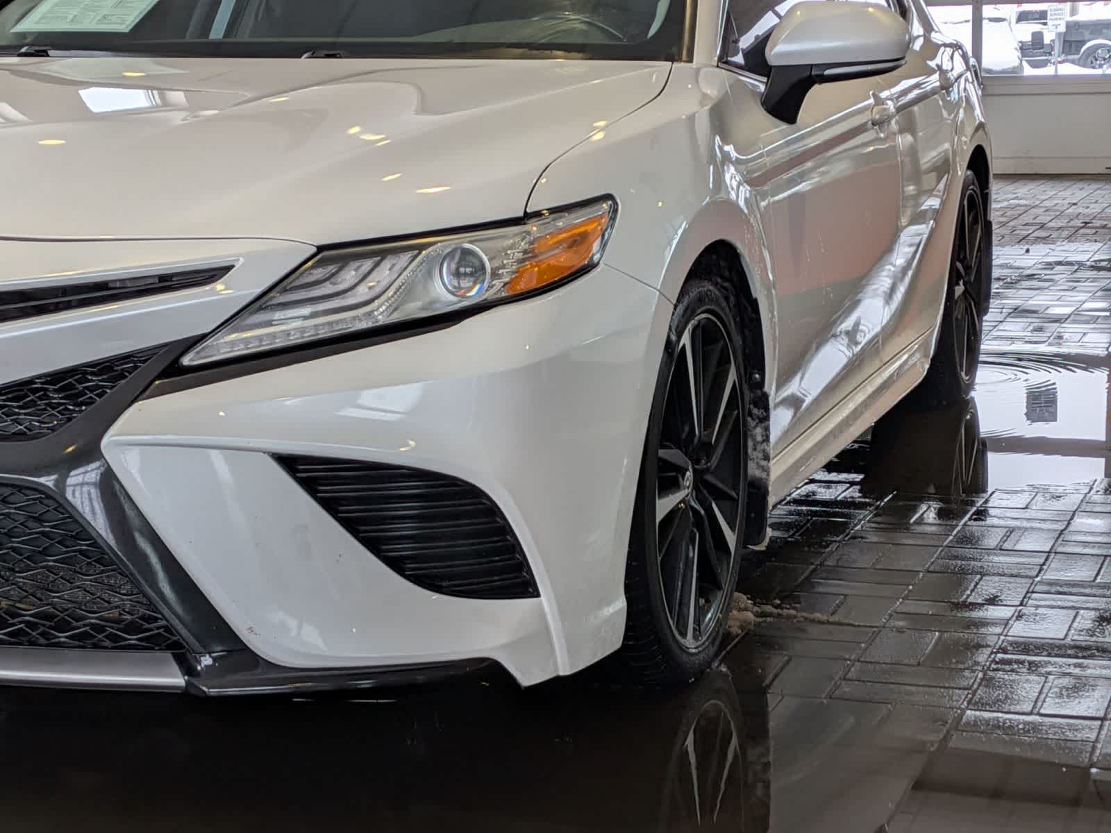Thumbnail: 2019 Toyota Camry - 10