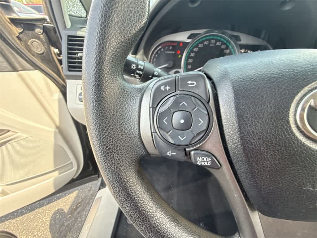 Thumbnail: 2013 Toyota Venza - 22
