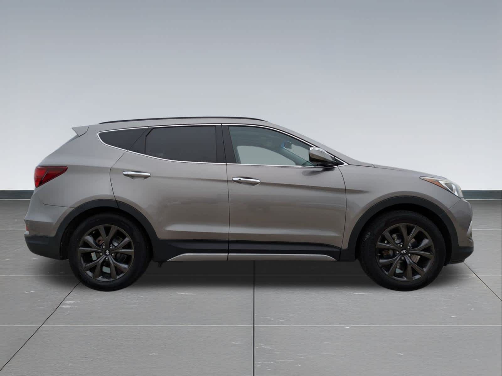 Thumbnail: 2017 Hyundai Santa Fe - 7