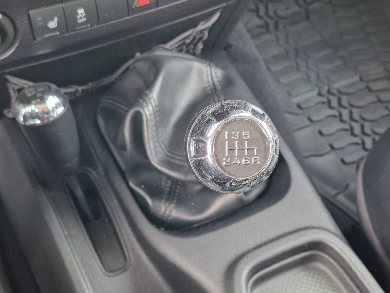 Thumbnail: 2016 Jeep Wrangler - 26