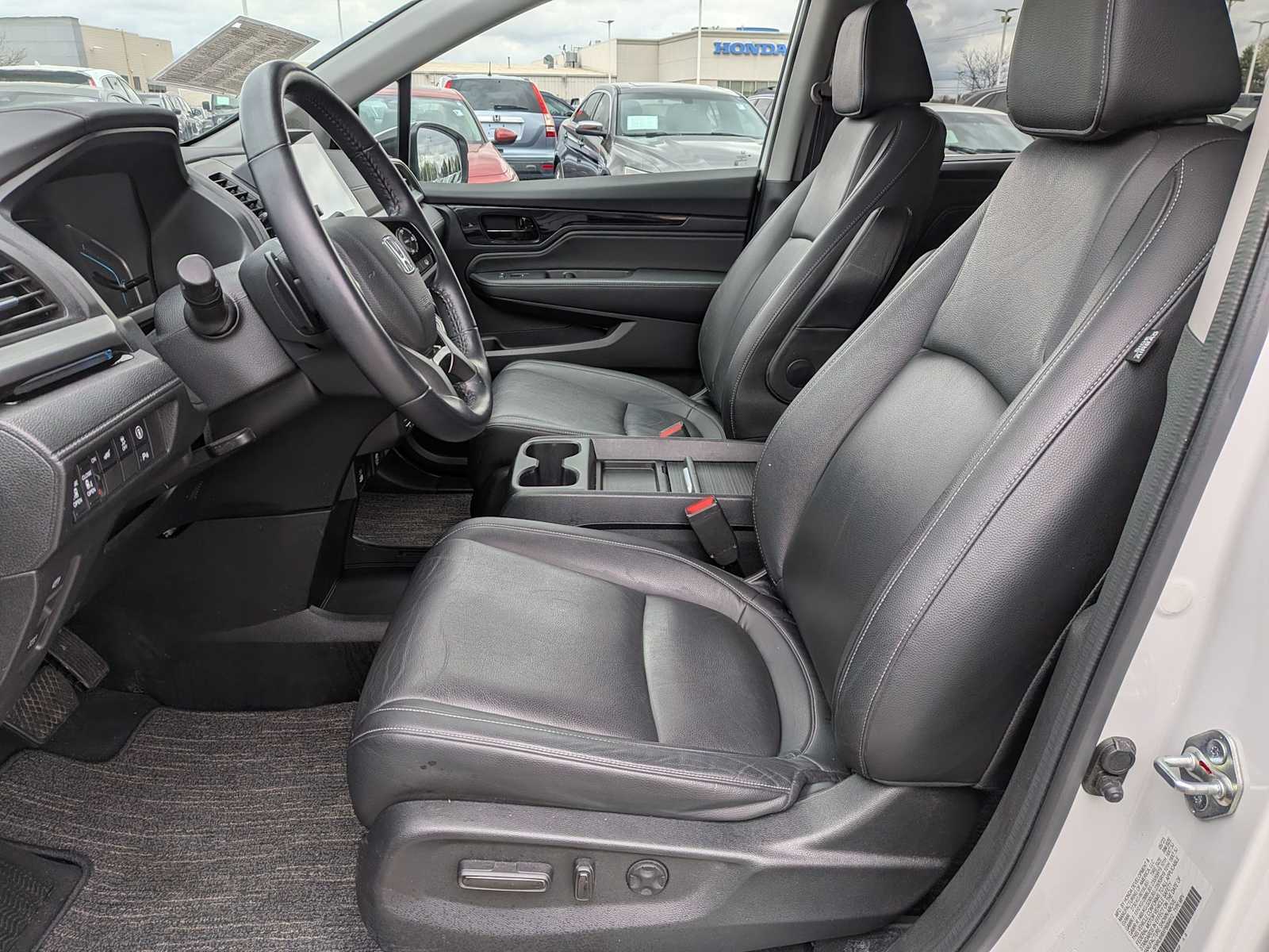 Thumbnail: 2023 Honda Odyssey - 15