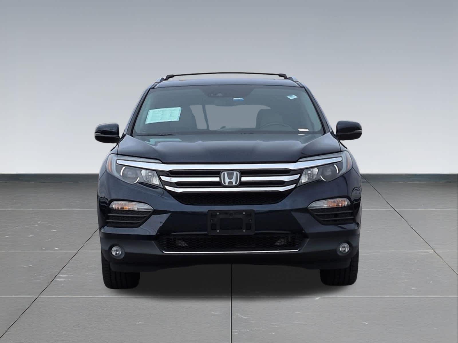 Thumbnail: 2016 Honda Pilot - 9