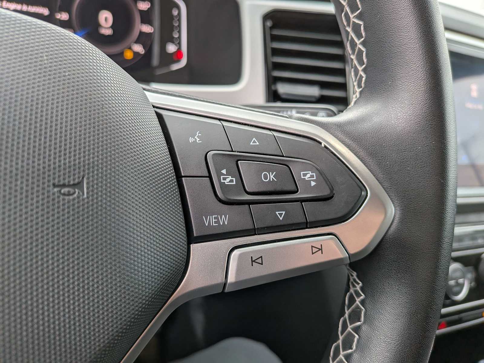 Thumbnail: 2022 Volkswagen Atlas - 23