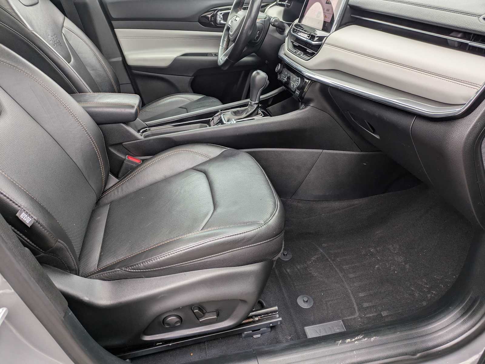 Thumbnail: 2022 Jeep Compass - 21