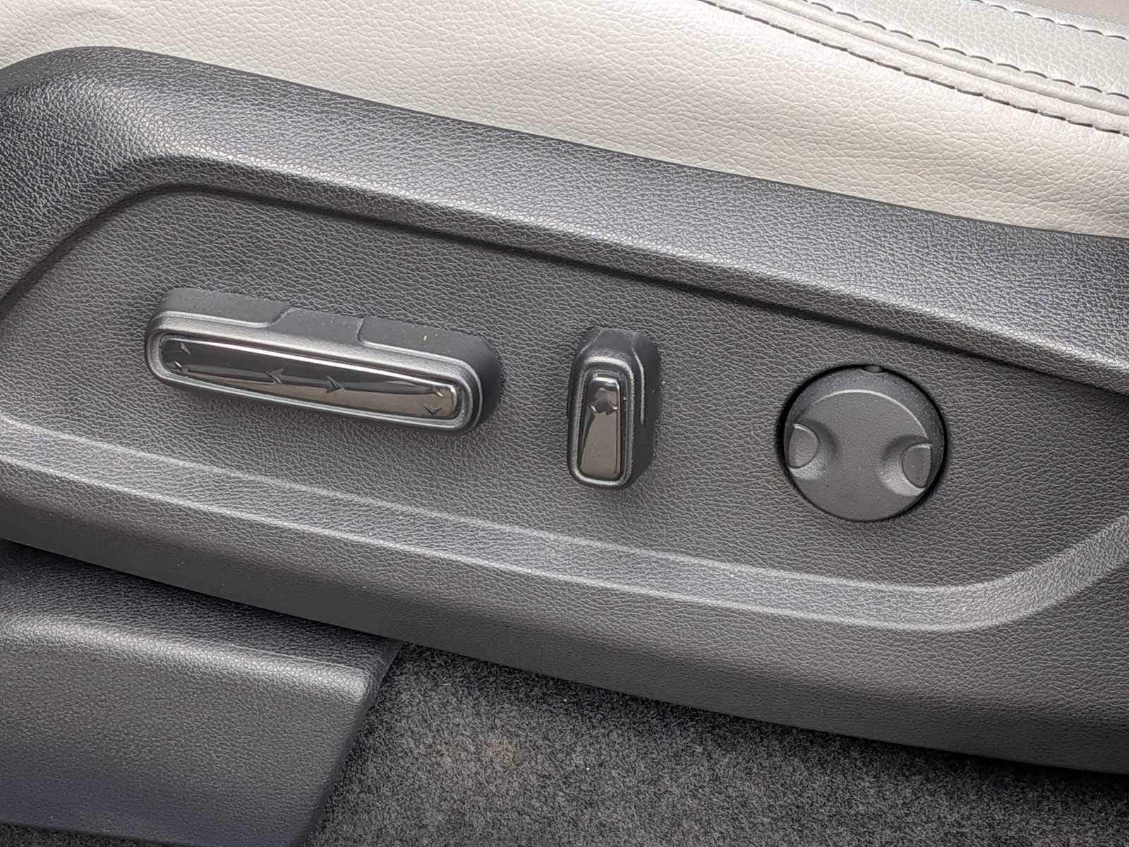 Thumbnail: 2024 Honda Pilot - 16