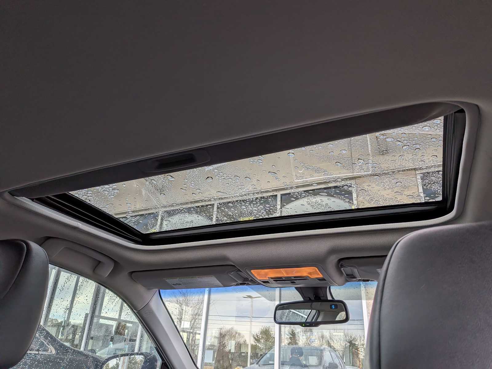 Thumbnail: 2015 Toyota Camry - 21