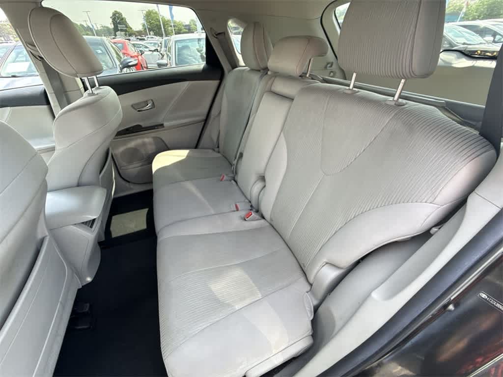 Thumbnail: 2013 Toyota Venza - 18