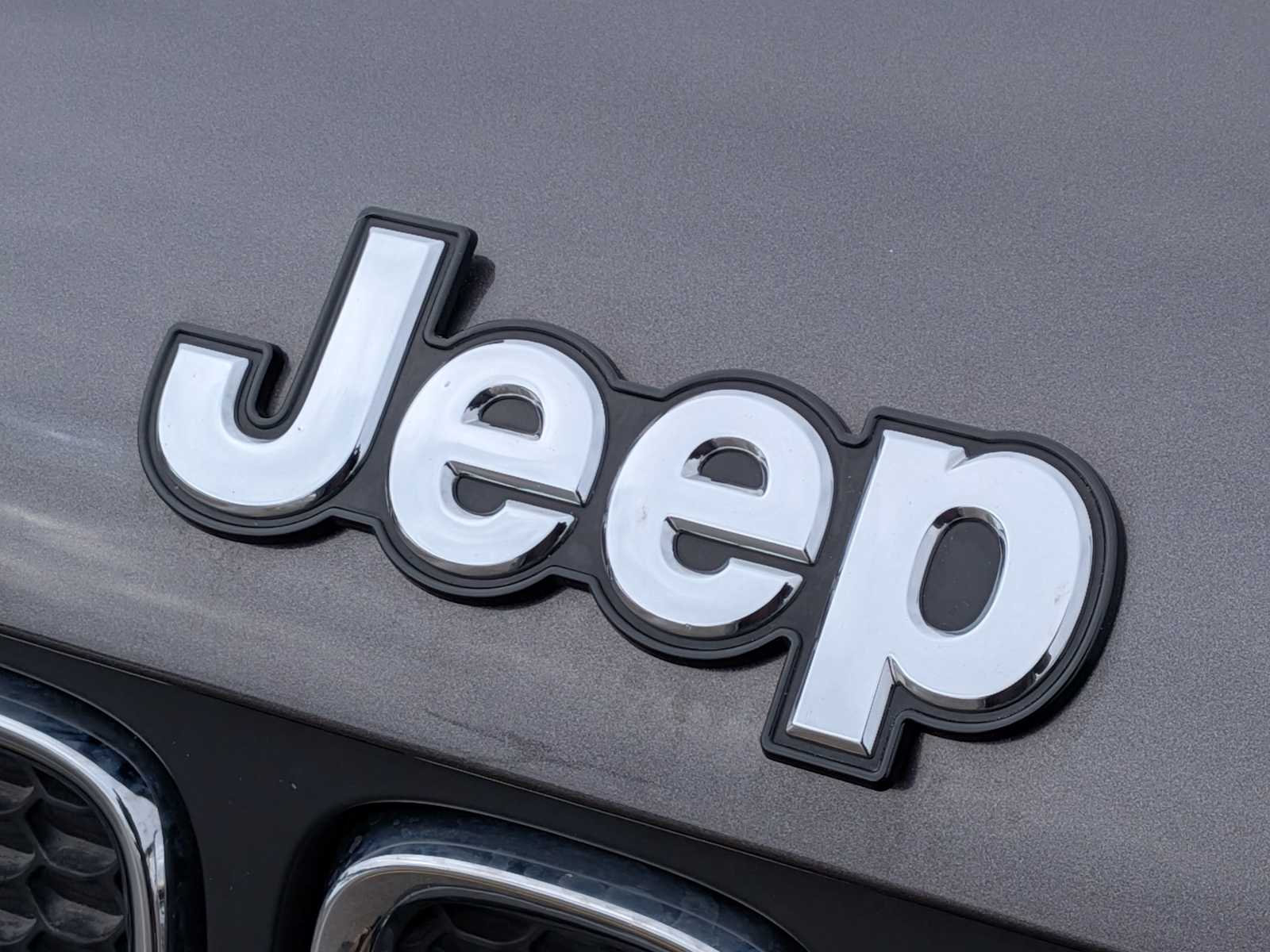 Thumbnail: 2017 Jeep Renegade - 13