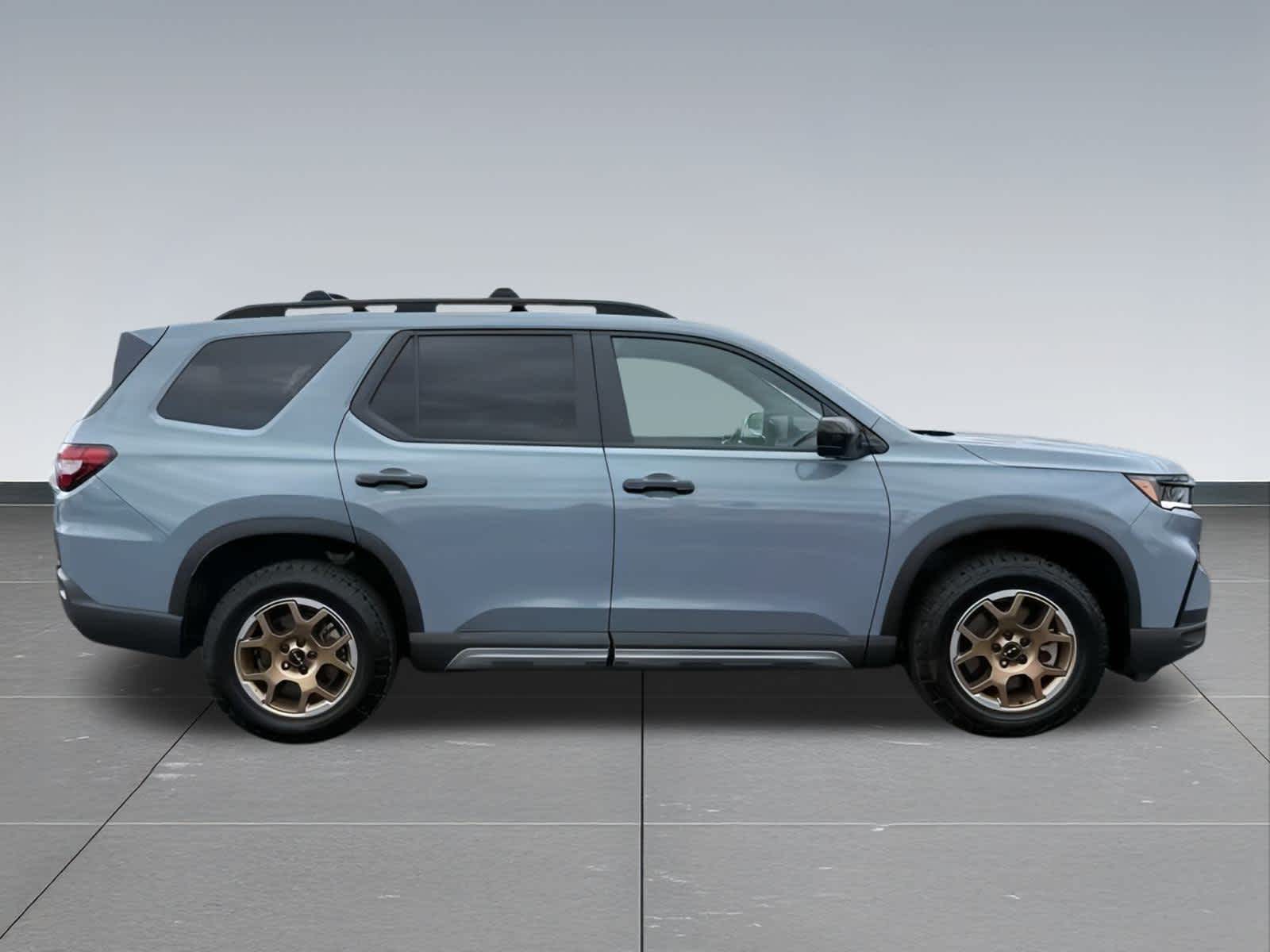 2024 Honda Pilot TrailSport photo 2