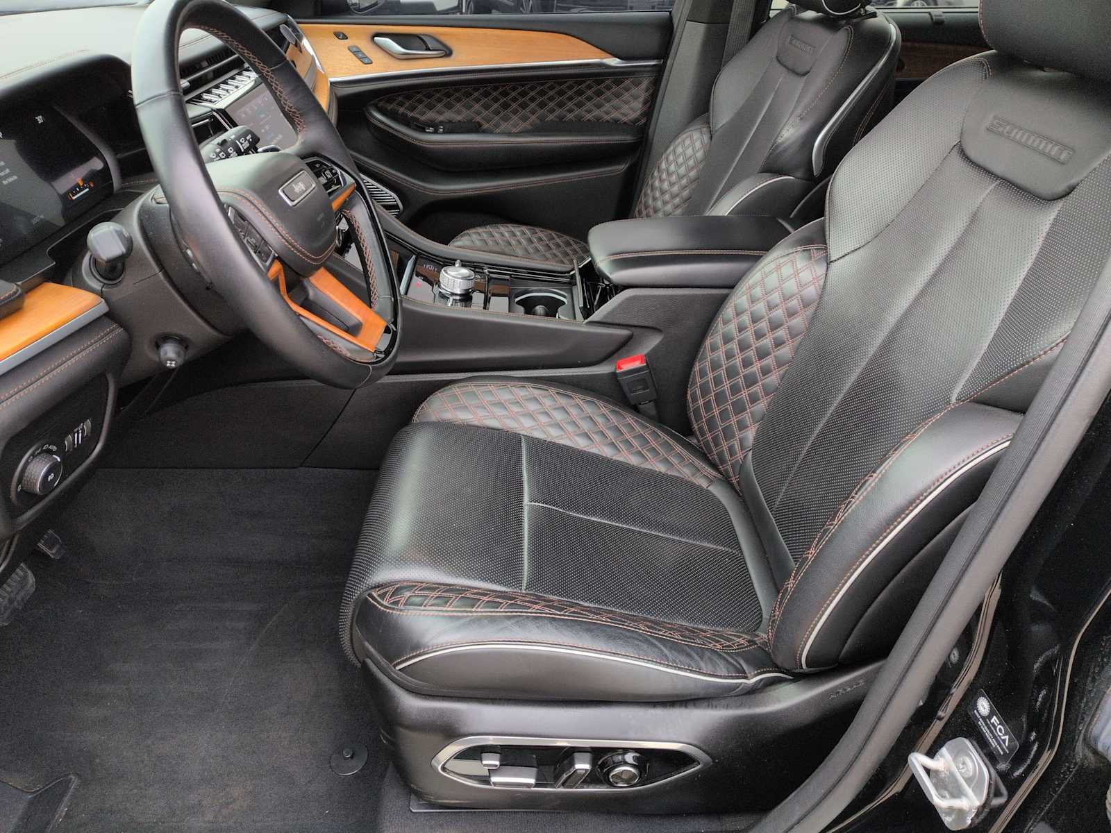 Thumbnail: 2023 Jeep Grand Cherokee - 14